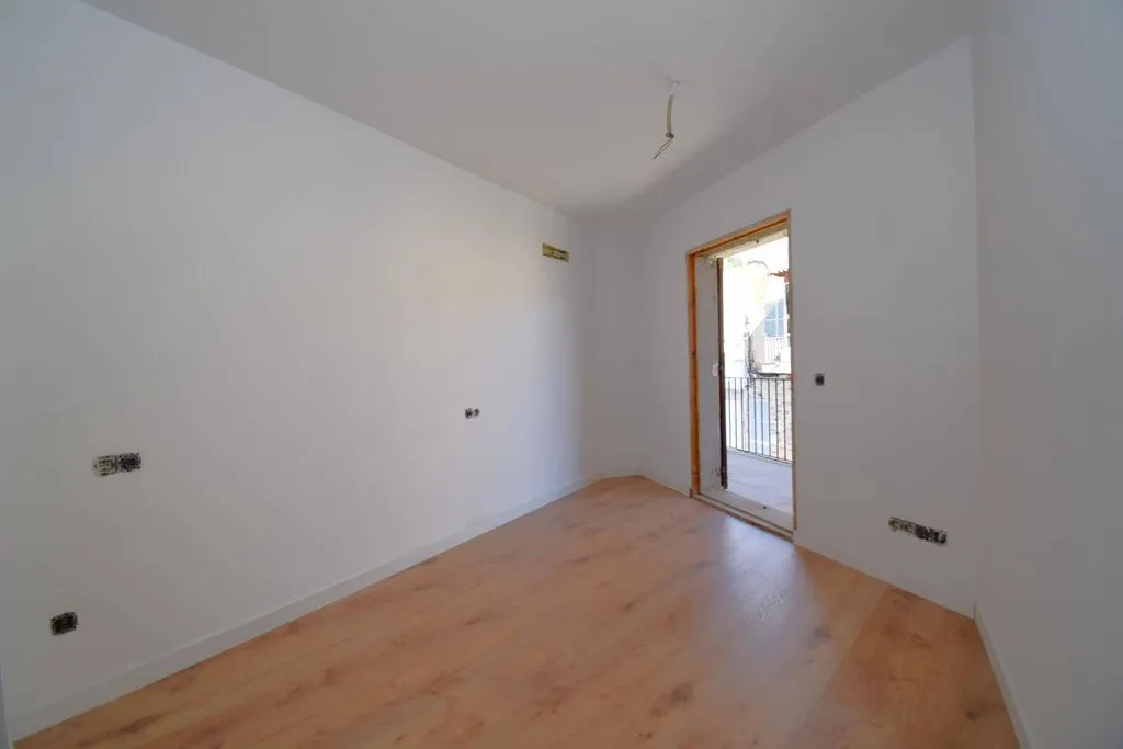 Pièces - Newly Built Townhouse with Parking in Caimari