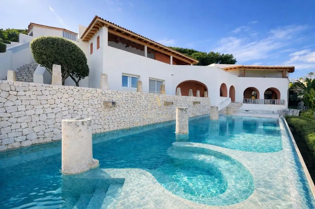 Bassein - Architectural Villa with Sea Views in L'Olla, Altea