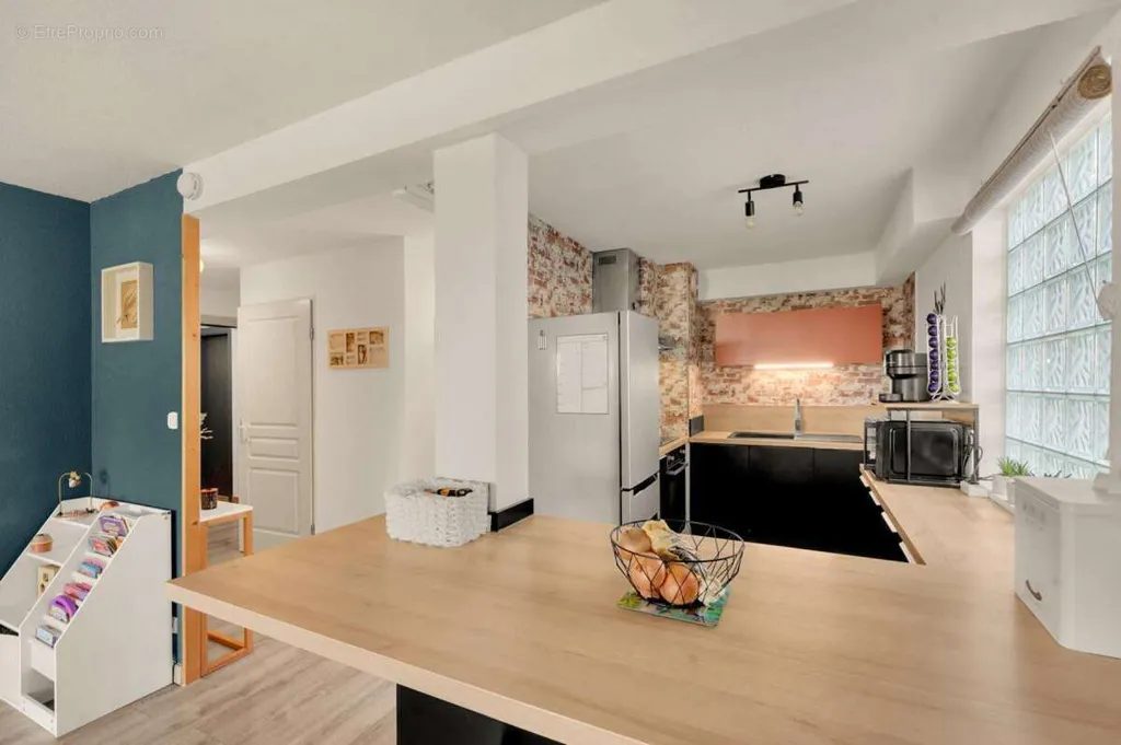 Cuisine - Appartement T3 avec Vue Panoramique et Terrasse à Haut Guilhemery