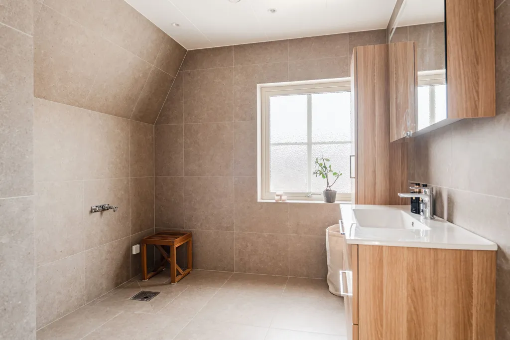 Salles de bain - Stylish Villa with Garden in Sällinge