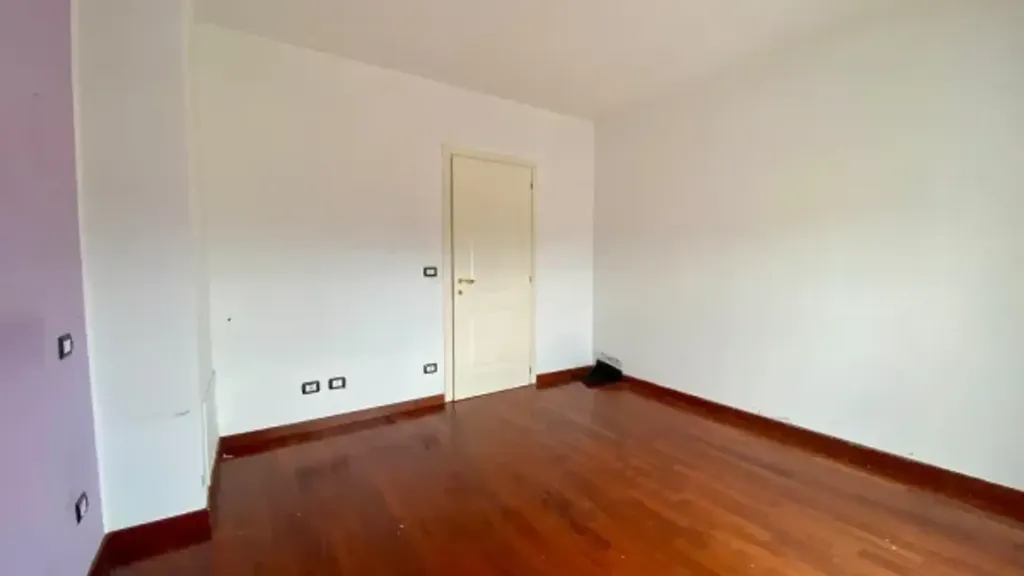 Pièces - Penthouse with Balconies in Cuneo