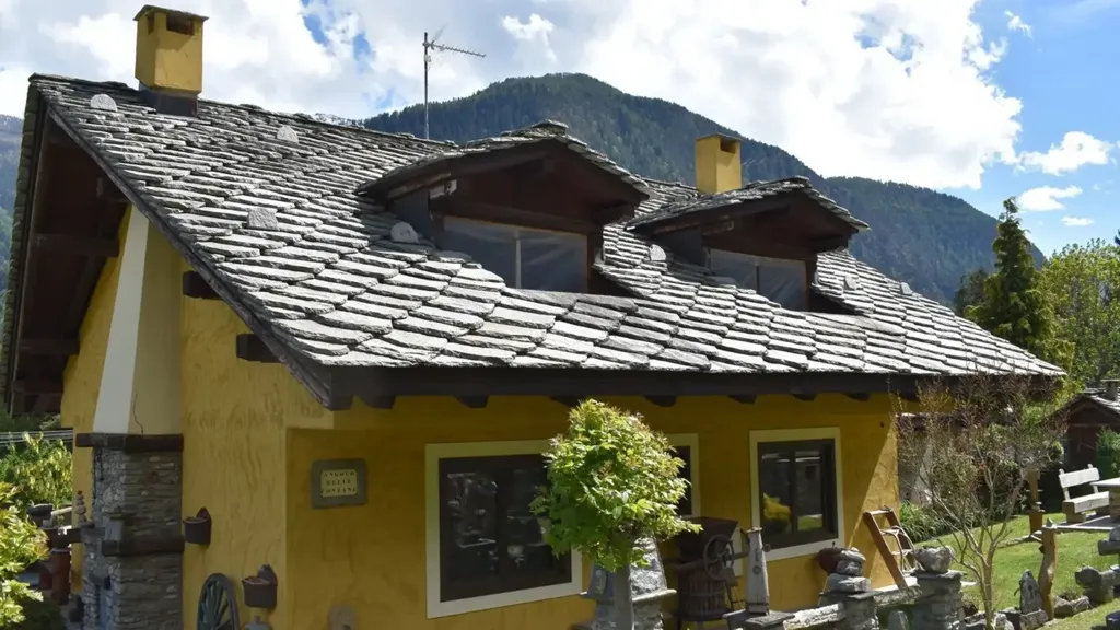 Välivaade - Mansard Apartment with Mountain View in Salbertrand