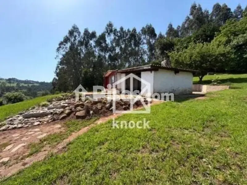 Aed - Rustic Finca with Mountain Views in Castrillón