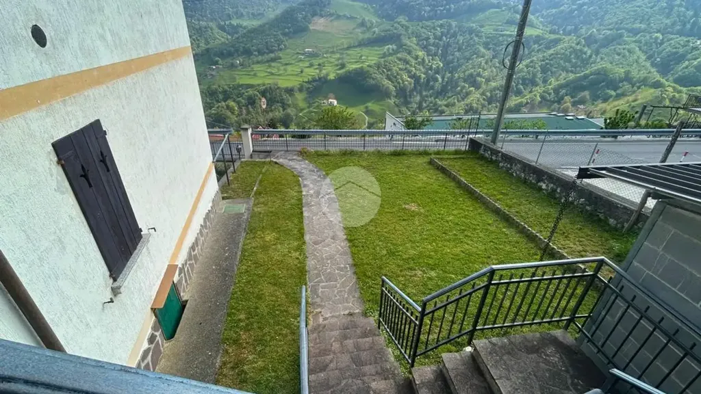 Garden - Independent House with Panoramic View in Vigolo
