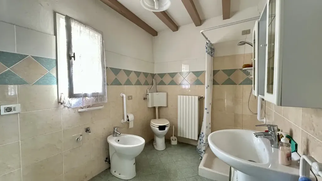 Salles de bain - Terraced Villa with Garden in Legnago