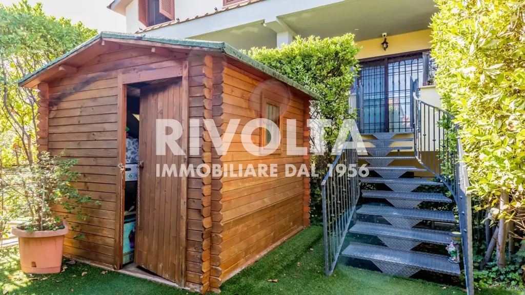 Extérieur - Terraced Villa with Panoramic Terrace in Guidonia Montecelio