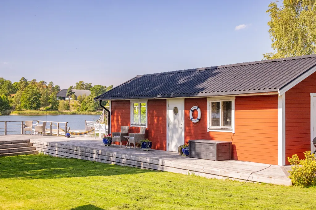 Välivaade - Strandtomt with Marina in Österskär
