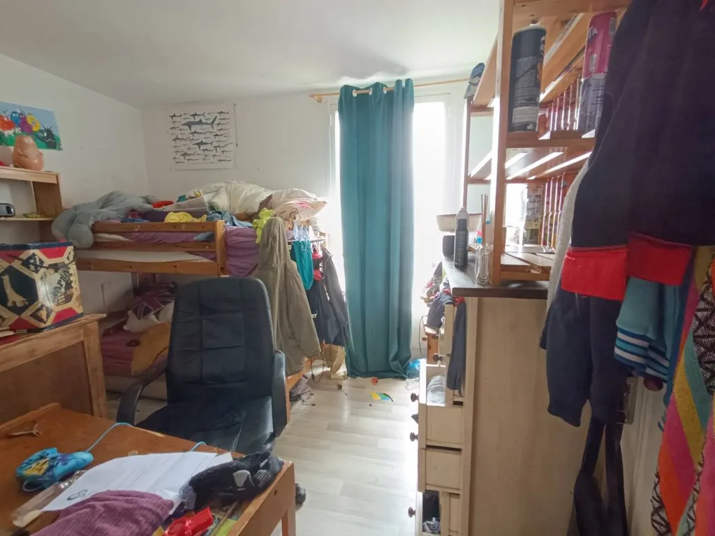 Chambres - Appartement 4 Pièces avec Loggia à Saint-Brieuc