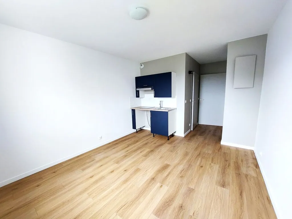 Pièces - Studio en Résidence avec Ascenseur à Bordeaux