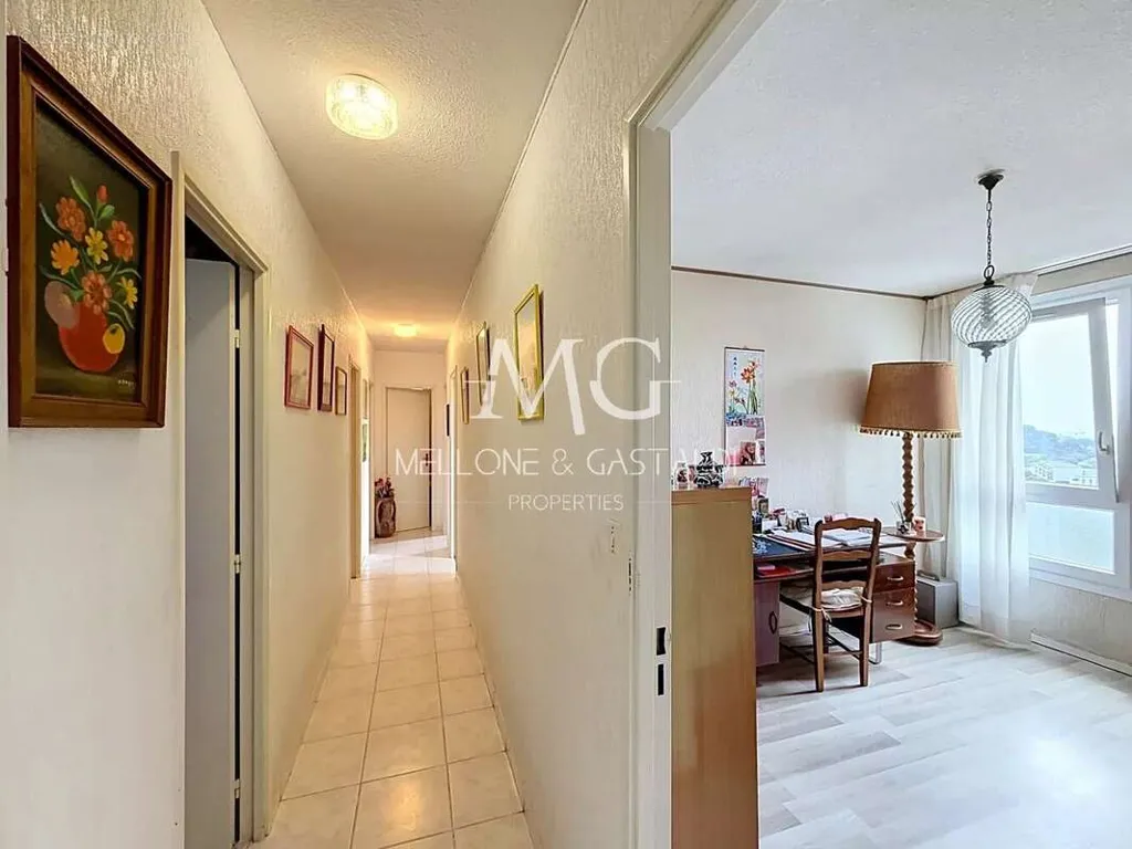 Ingresso - Apartment with Panoramic Sea View in Cannes la Bocca