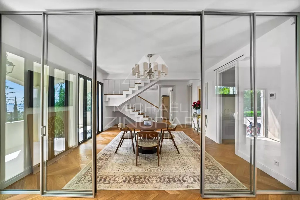 Dining Room - Luxury Villa with Sea View in Roquebrune-Cap-Martin