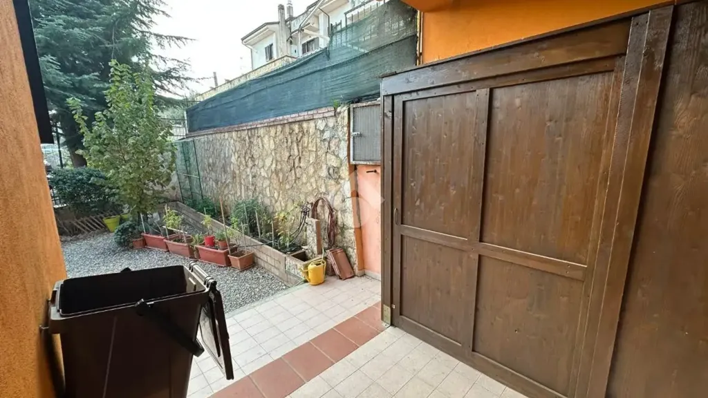 Terrace - Terraced Villa with Private Garden in Cerisano