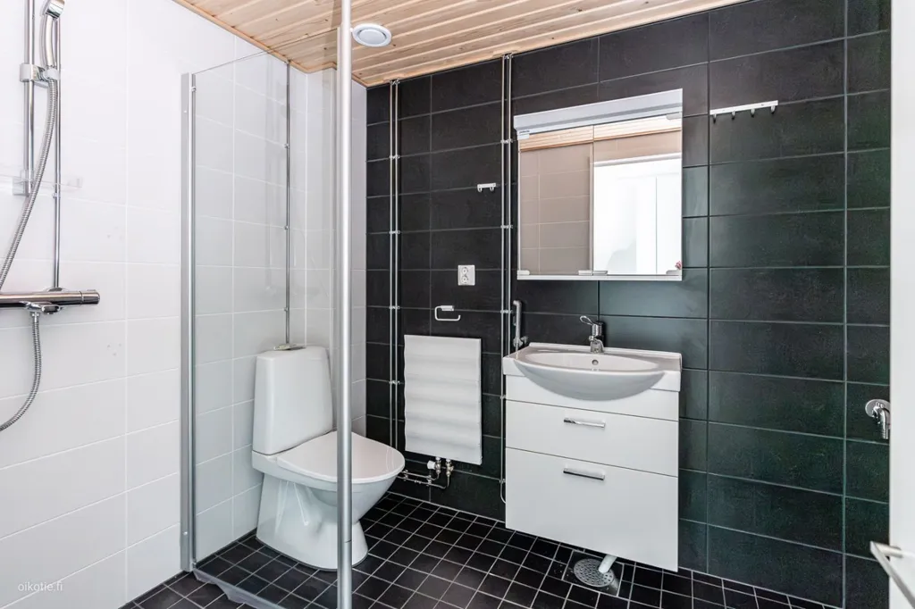 Vannitoad - Apartment with Balcony in Saunalahti, Espoo