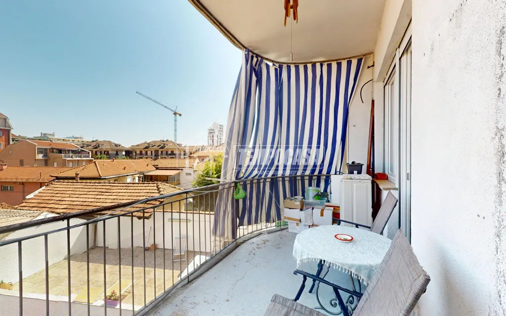 Balcony - Modernised Apartment with Balcony in Settimo Torinese