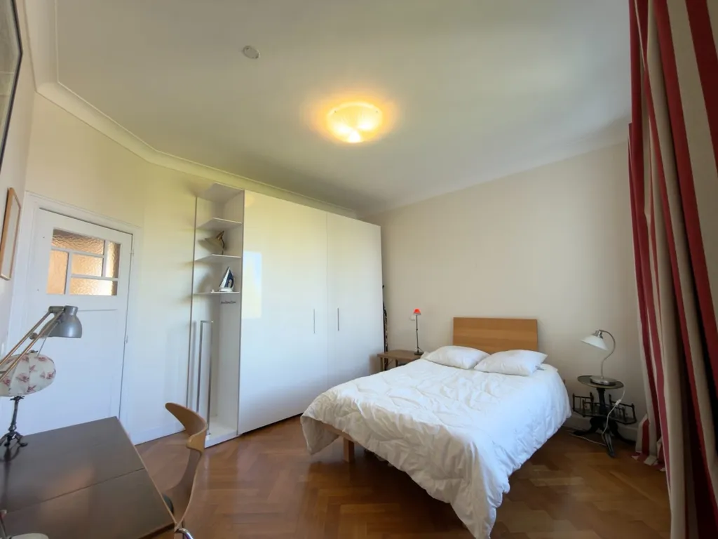 Chambres - Appartement Meublé avec Terrasse à Schaerbeek