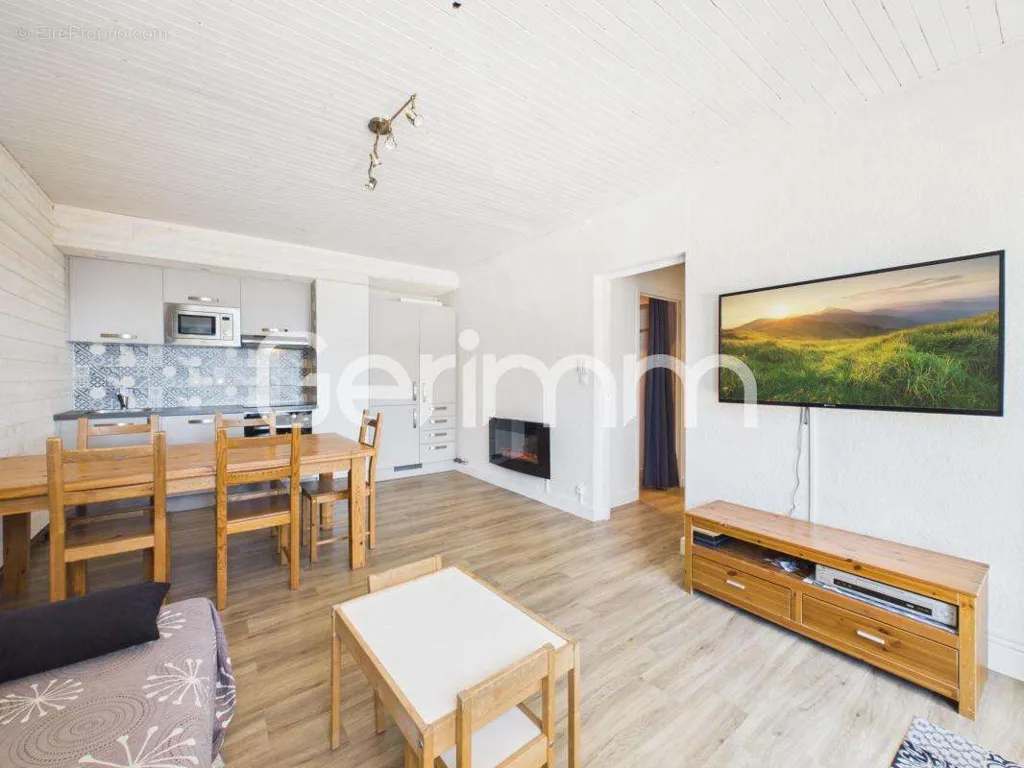 Séjour - Appartement en rez-de-chaussée avec terrasse à Chamrousse