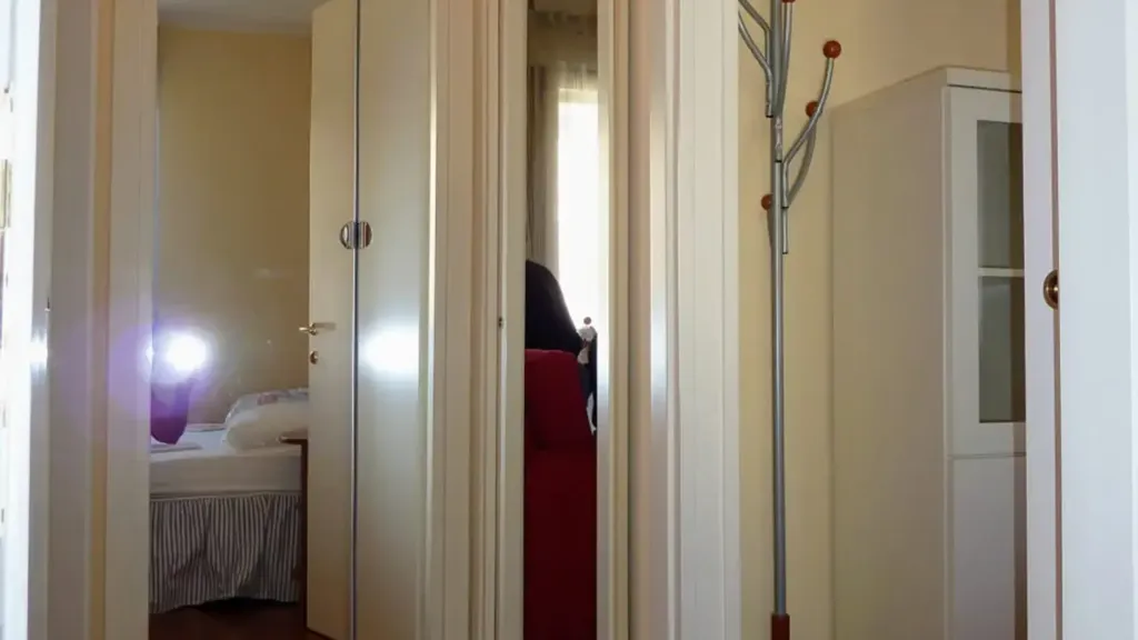 hallway_entrance