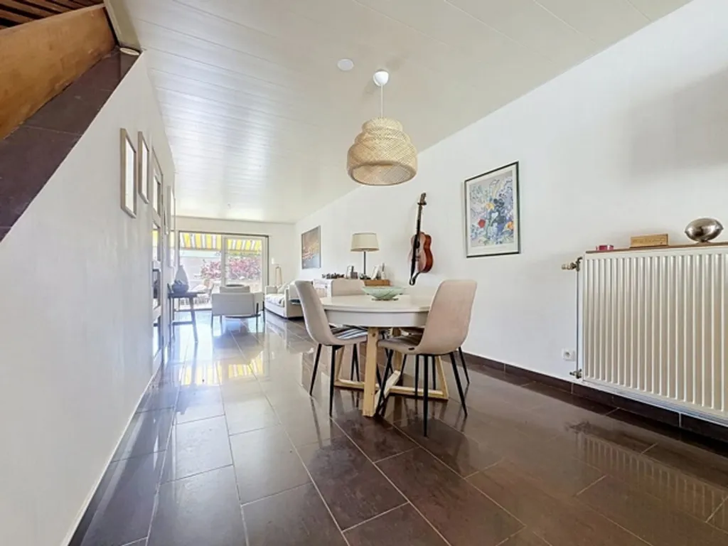 Söögituba - Three-Bedroom House with Terraces in Herseaux