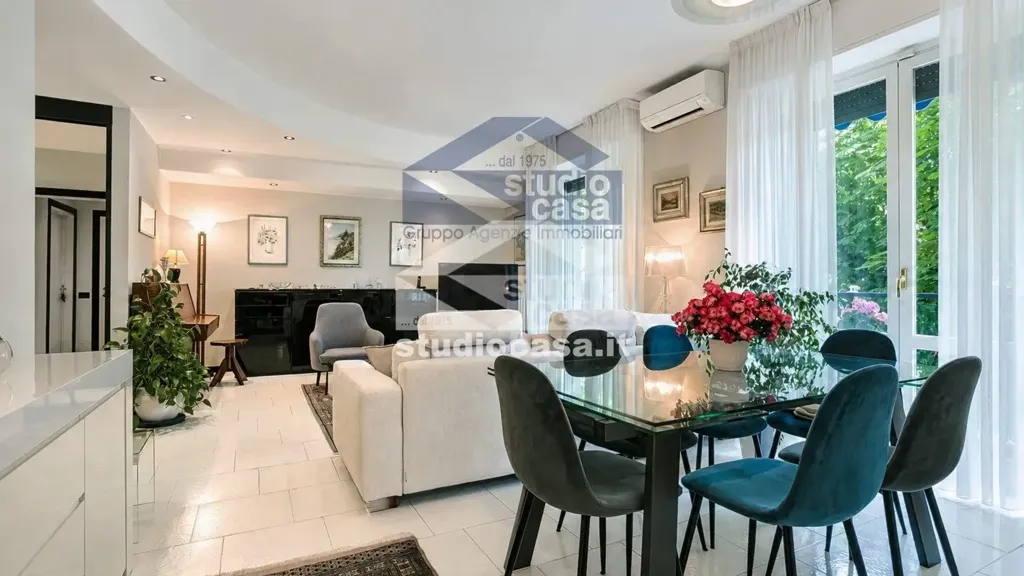 Salle à manger - Rearranged Apartment with Terrace in Milan