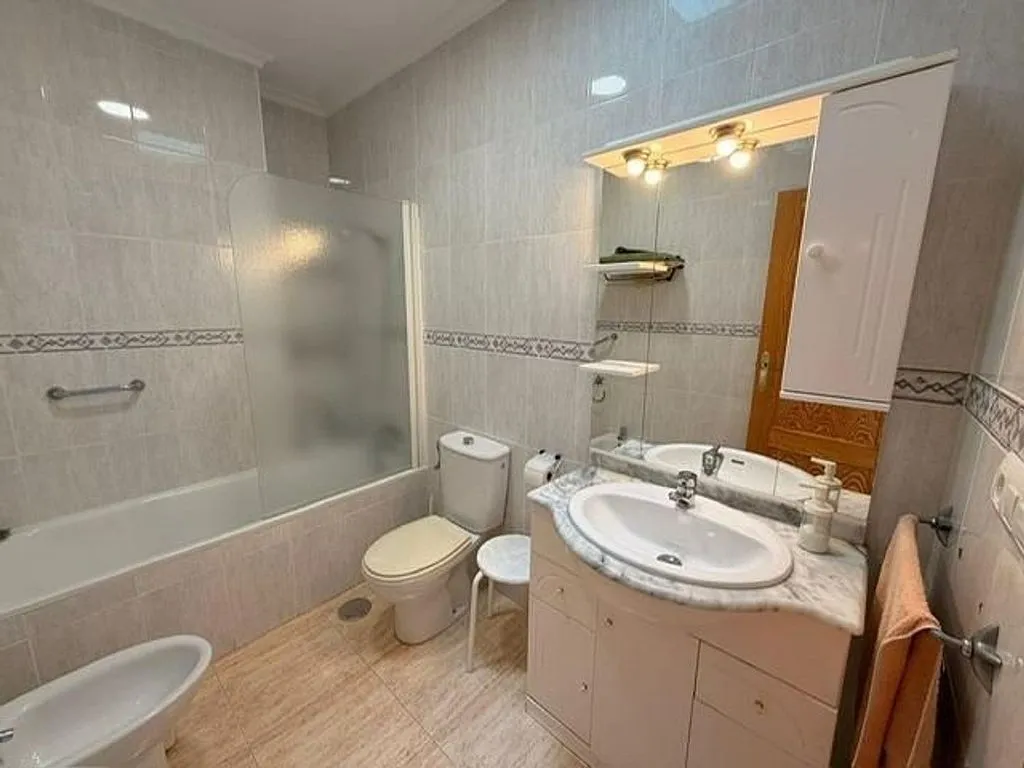 Salles de bain - Duplex with Terrace in La Torre de la Horadada