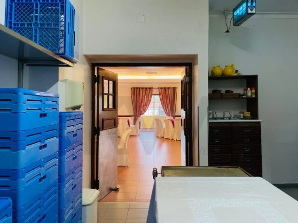 Pesuköök - Luxury Event House with Vineyard in Tomar