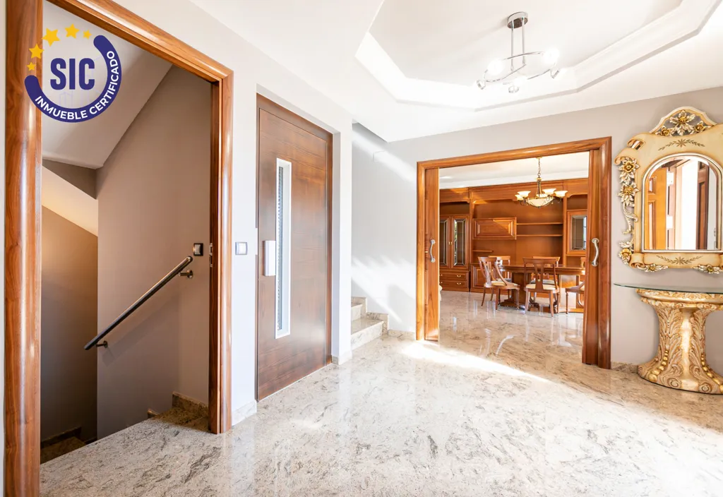 Entrée - Independent House with Pool in Gandia