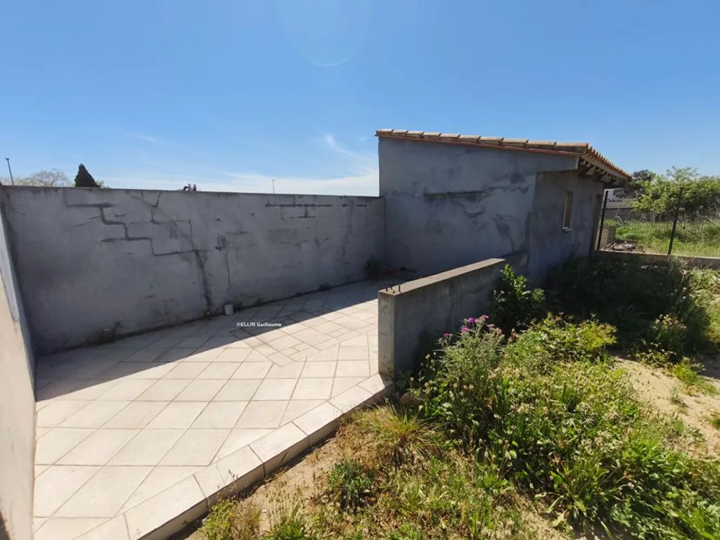 Jardin - Villa de Plain Pied avec Piscine à Pia