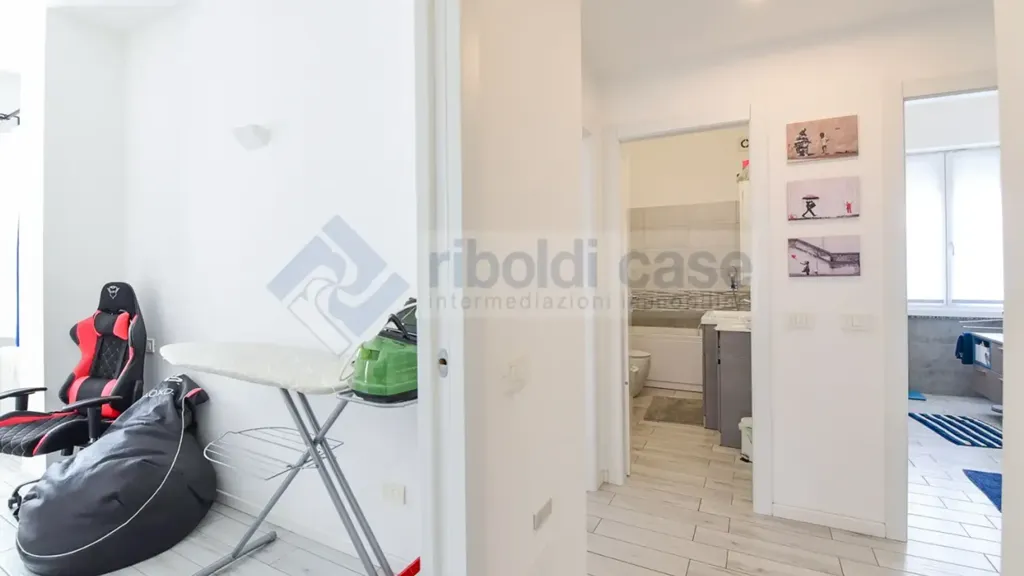 Chambres - Appartement 4 pièces à IT