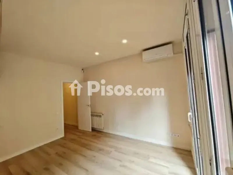 Toad - Reform Apartment with Balcony in Eixample