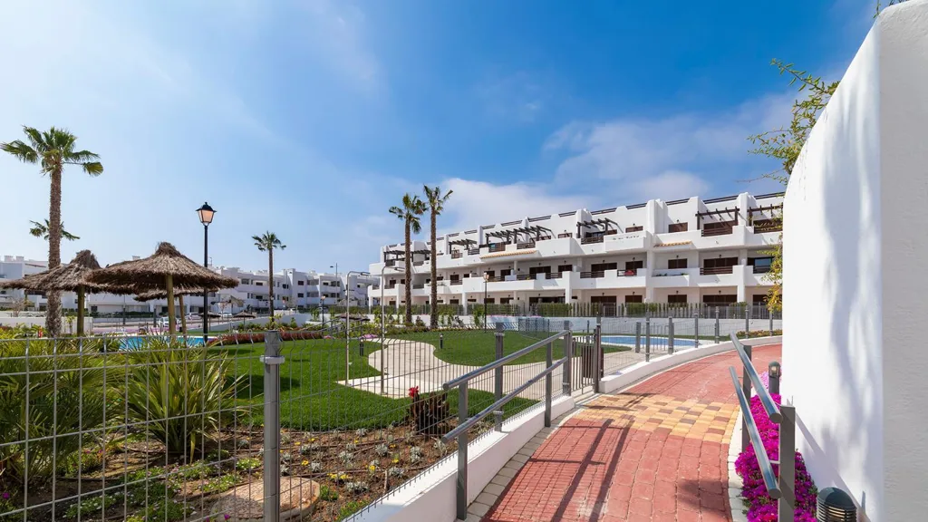 Jardin - Apartment with Pool in San Juan de los Terreros
