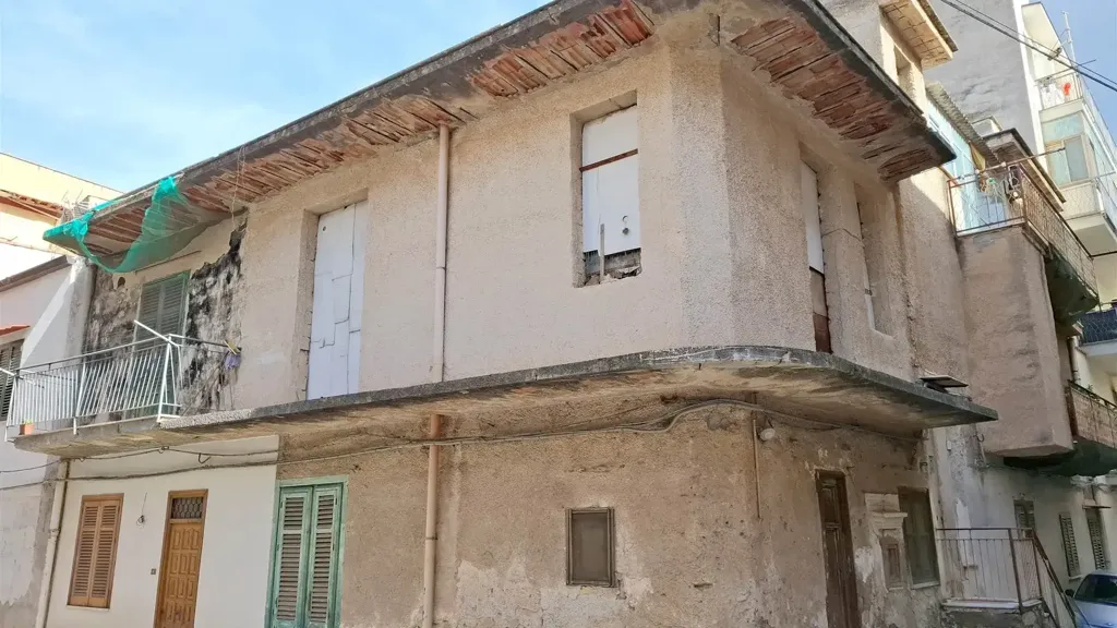 Välivaade - Quadrilocale to Renovate in Palermo