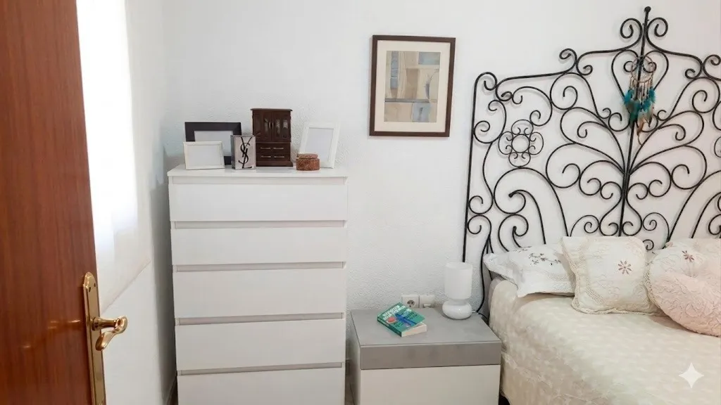 Chambres - Apartment with Sea View Balcony in Les Roquetes