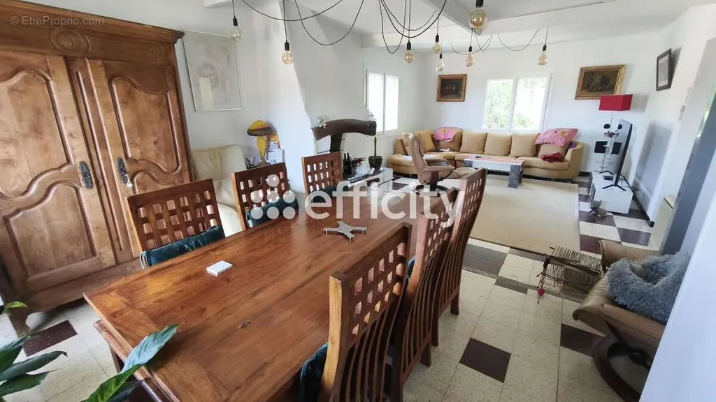 Salle à manger - Villa Vue Imprenable à Saint-Chinian