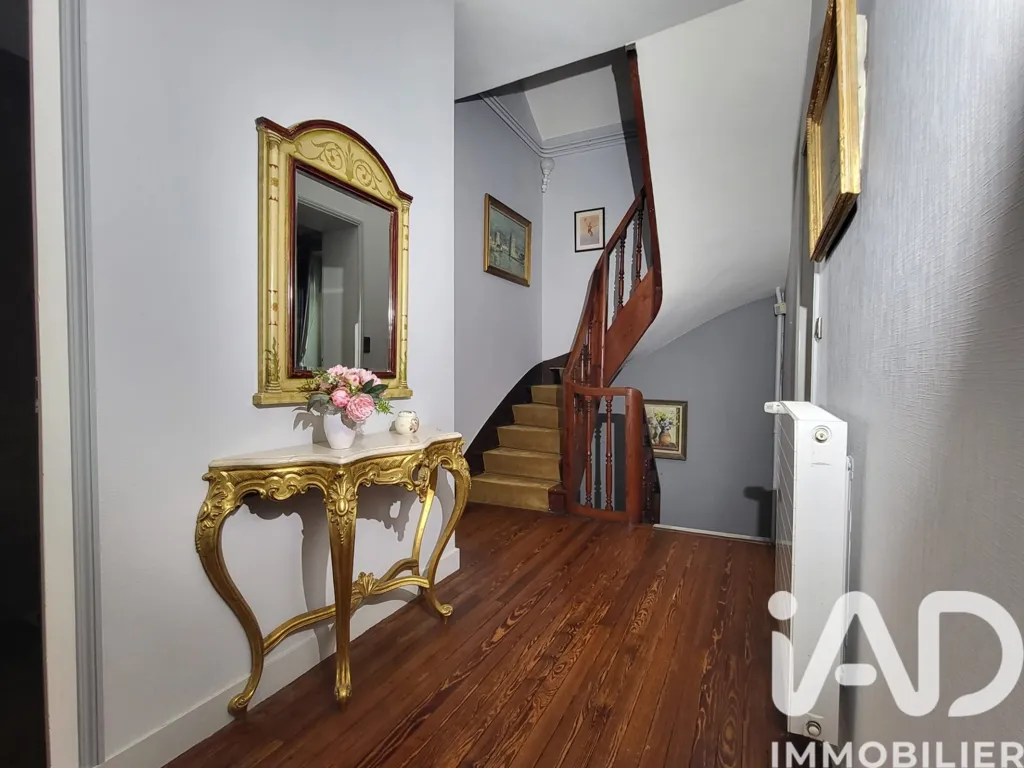 hallway_entrance