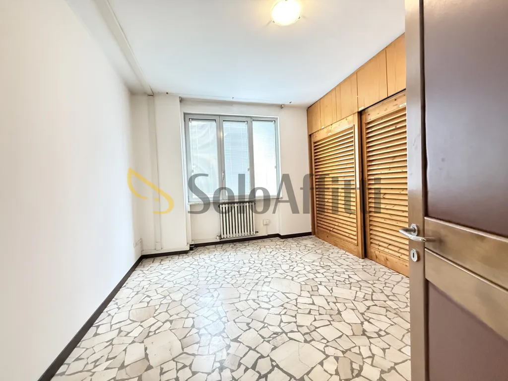 Esik - Spacious Apartment with Balcony in Forlì Centre
