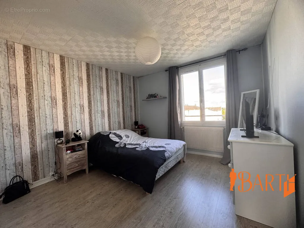 3-toaline korter asukohas Bourges