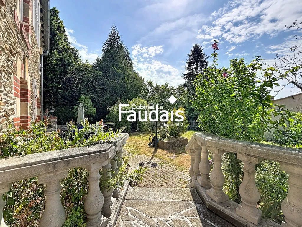 Jardin - Maison en Pierre avec Jardin à Val d'Arry