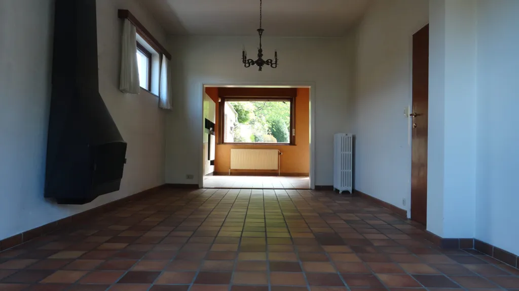hallway_entrance