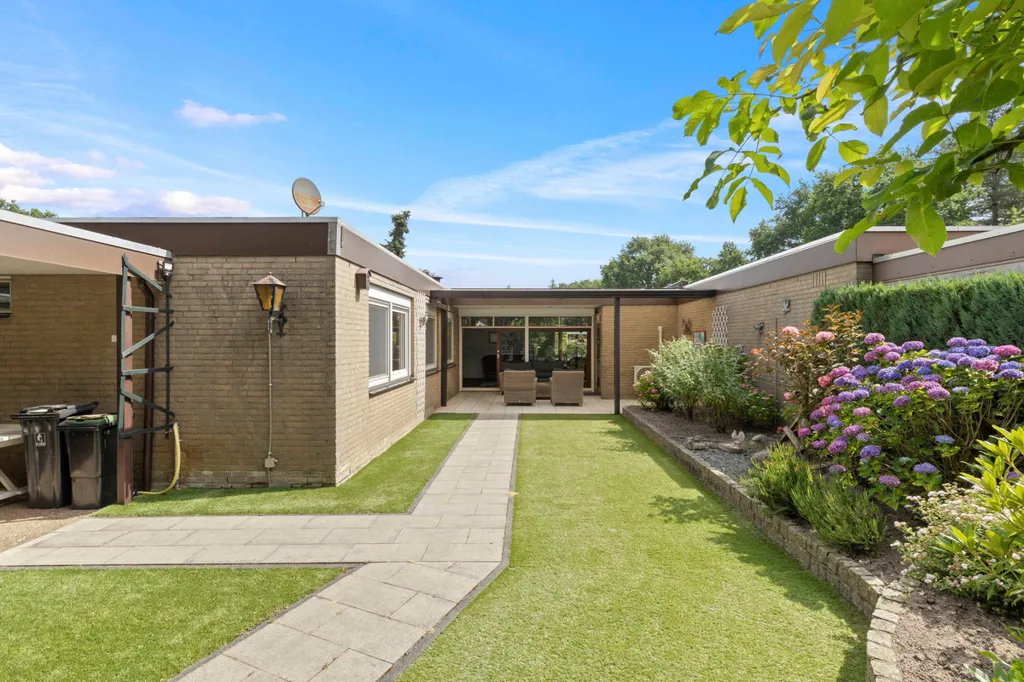 Aed - Bungalow with Garden at Bosrand, Grubbenvorst