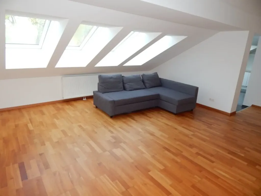 Stanze - Bright Loft with Garden View in Courtyard