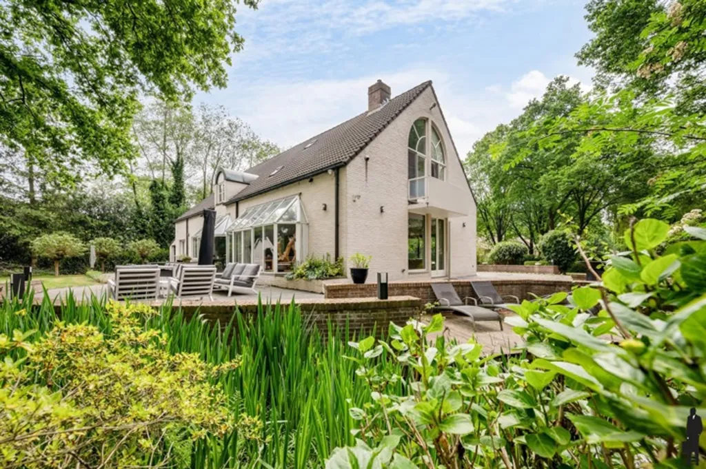 Jardin - Villa Luxueuse avec Vue sur les Champs à Kalmthout