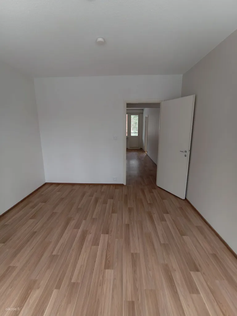 Toad - Bright Triangular Flat with Balcony in Kirkonkylä
