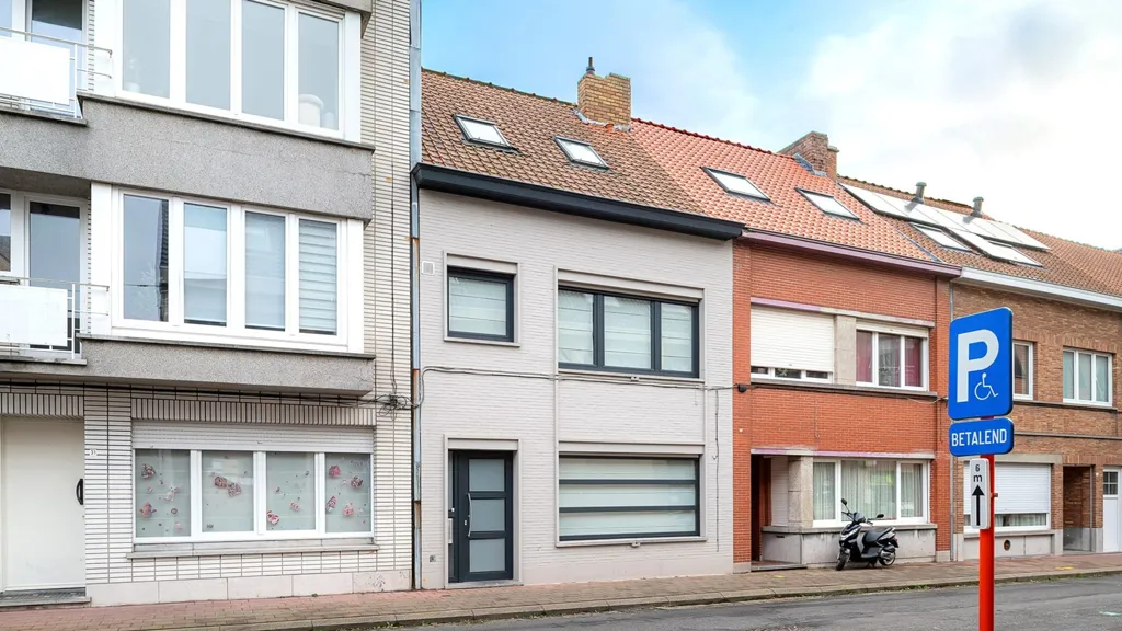 Välivaade - Spacious House with Sunny Garden in Heist Centre