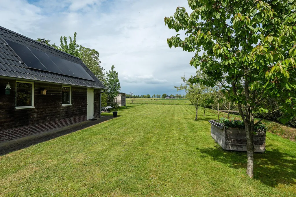Aed - 1930s House with Garden in Terwispel