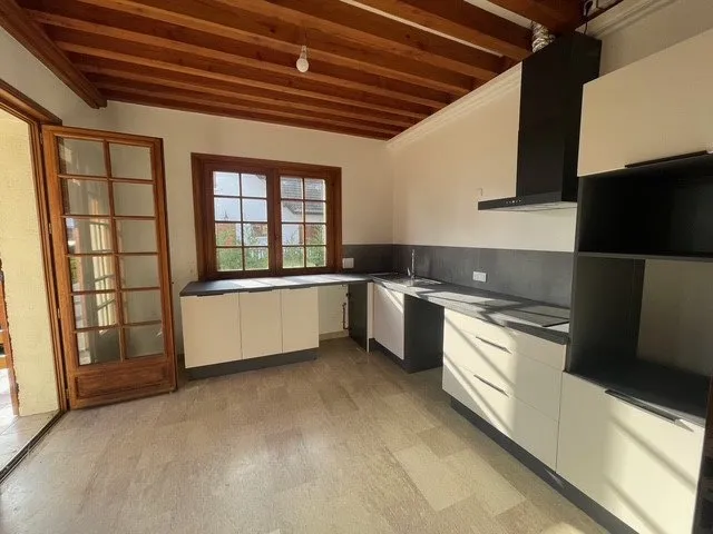 Köök - Renovated House with Garden in Francheville Bel Air