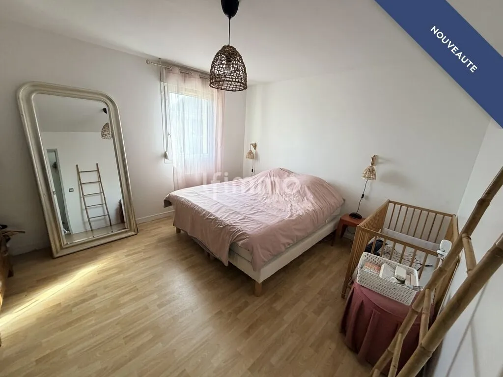 Chambres - Maison avec Terrasse à Helstroff