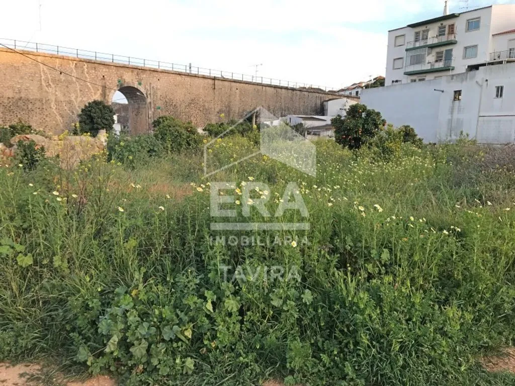 Jardin - Rustic Building Land in Tavira Centre