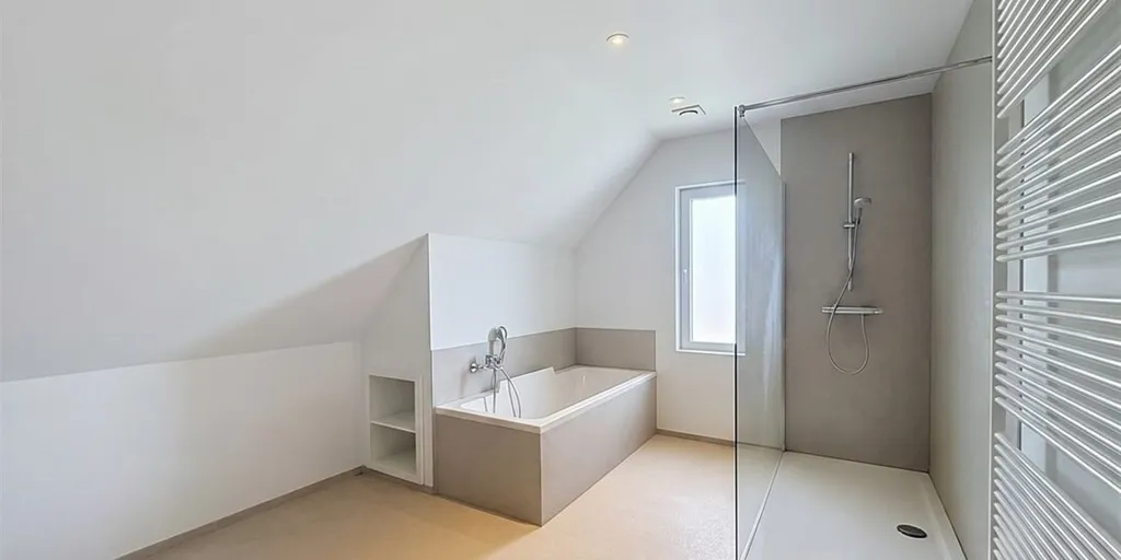 Vannitoad - Spacious 3-Bedroom Apartment with Terrace in Sint-Niklaas