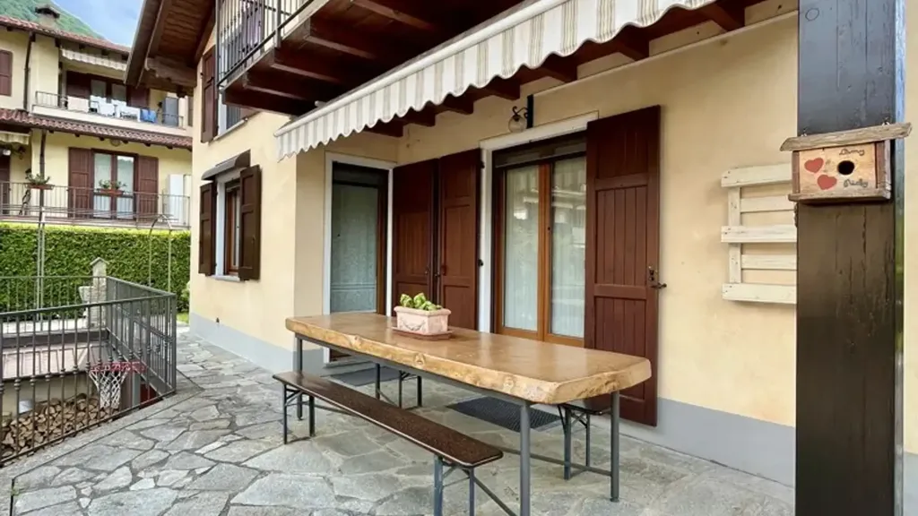 Terrasse - Villa with Panoramic Balcony in Valle Intelvi