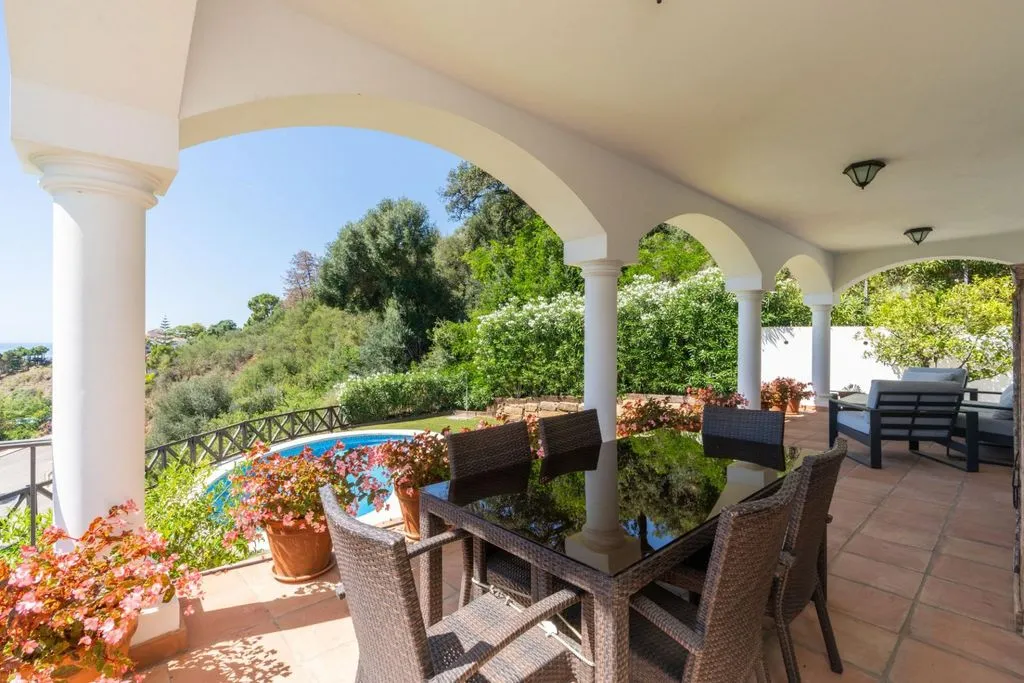 Terrasse - Luxury Villa with Sea Views in Benahavis